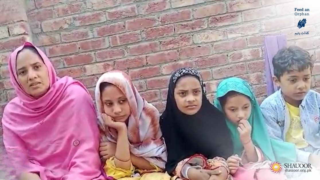Naseem baji feed an orphan