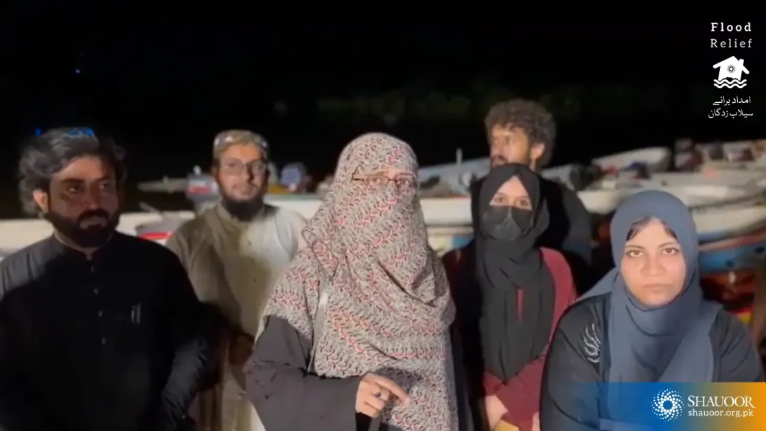 Trapped People in Flood – Jalalpur Pirwala